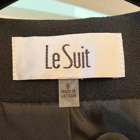Le Suit gold button pantsuit NWT - Picture 3 of 4